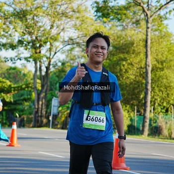 Runner Photo 1496175