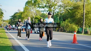 Runner Photo 1496240