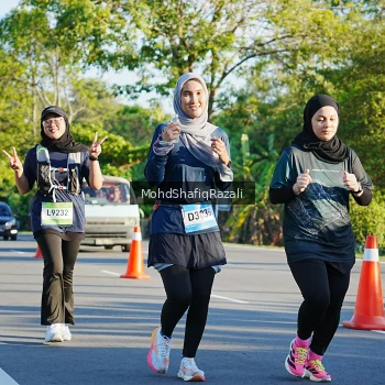 Runner Photo 1496255