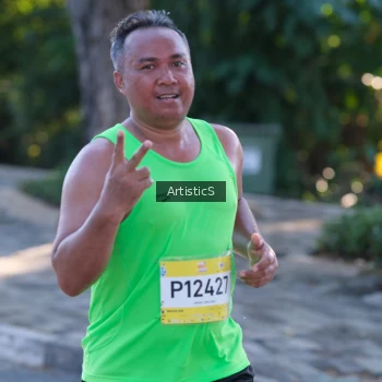 Runner Photo 1496272