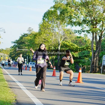 Runner Photo 1496344