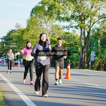 Runner Photo 1496351