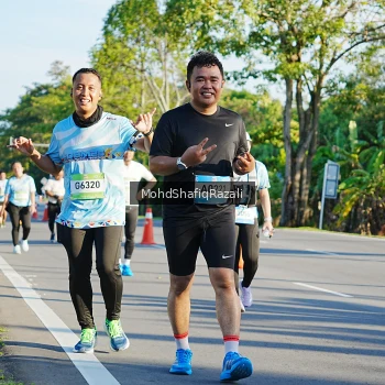 Runner Photo 1496389