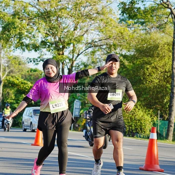 Runner Photo 1496394