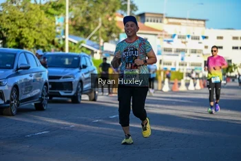 Runner Photo 1496569