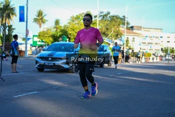 Runner Photo 1496593