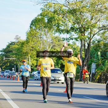 Runner Photo 1496678