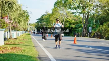 Runner Photo 1496739