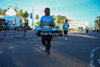 Runner Photo 1496887
