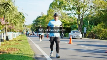 Runner Photo 1496893