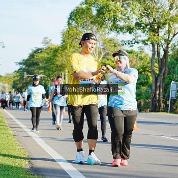 Runner Photo 1496992