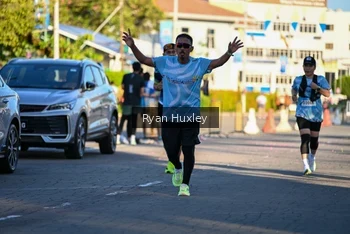 Runner Photo 1498102
