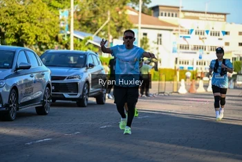 Runner Photo 1498111