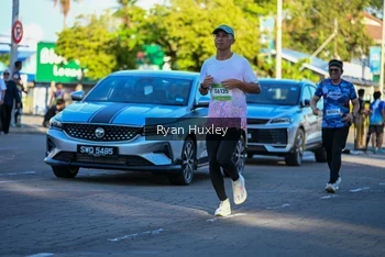 Runner Photo 1498693