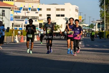Runner Photo 1498764