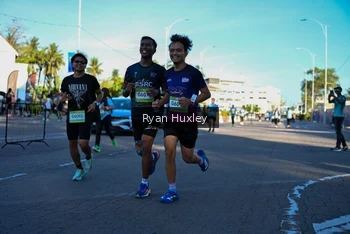 Runner Photo 1498788