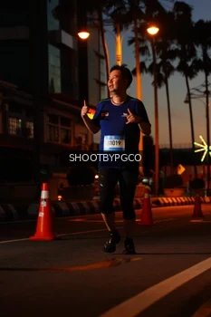 Runner Photo 1502773