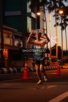 Runner Photo 1503108