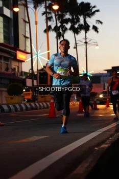 Runner Photo 1503194