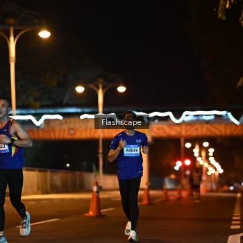 Runner Photo 1503371