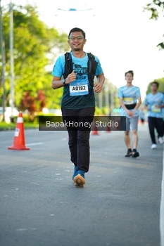 Runner Photo 1503385