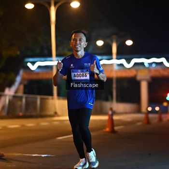 Runner Photo 1503389