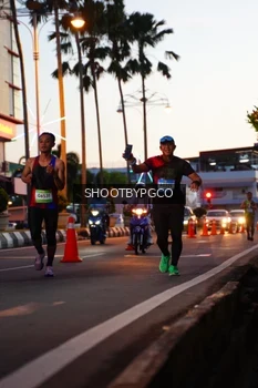 Runner Photo 1503507