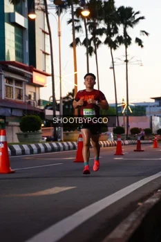 Runner Photo 1503649