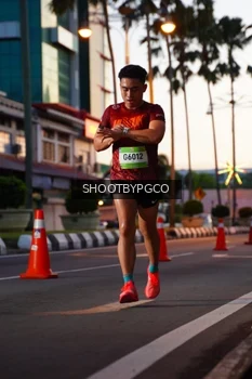 Runner Photo 1503670