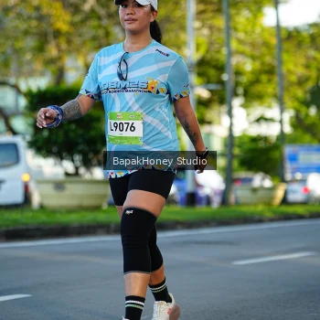 Runner Photo 1503675