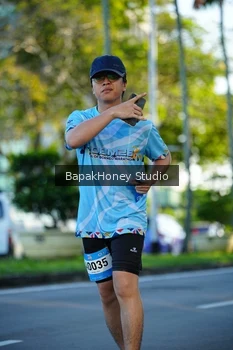 Runner Photo 1503714