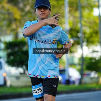 Runner Photo 1503715