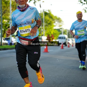 Runner Photo 1503757