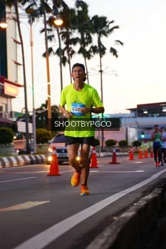 Runner Photo 1503771