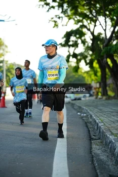 Runner Photo 1503800