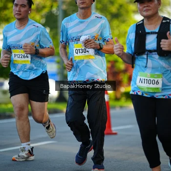 Runner Photo 1503833