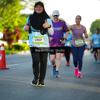 Runner Photo 1503860