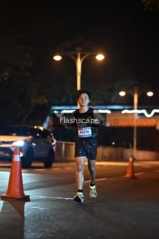 Runner Photo 1503911