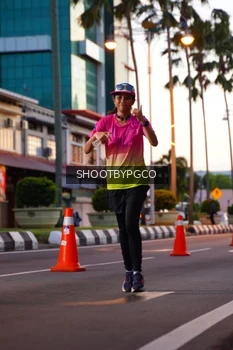 Runner Photo 1503960