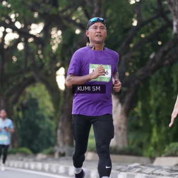 Runner Photo 1504058