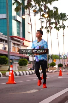 Runner Photo 1504180