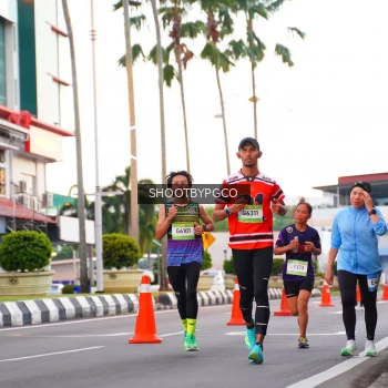 Runner Photo 1504428