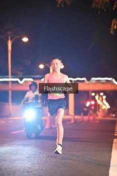 Runner Photo 1504490