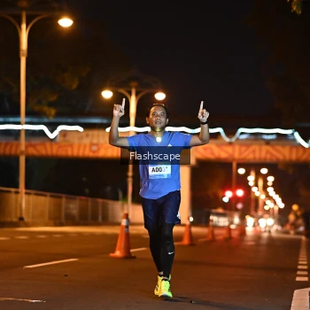 Runner Photo 1504583