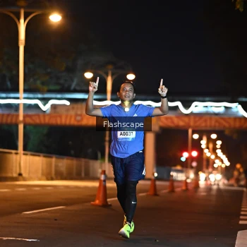 Runner Photo 1504584