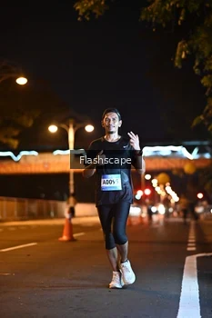 Runner Photo 1504639