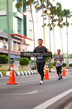 Runner Photo 1504814