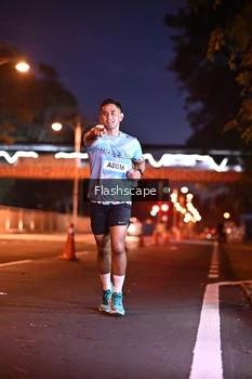 Runner Photo 1504909