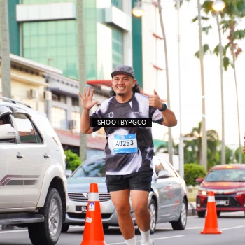 Runner Photo 1504975