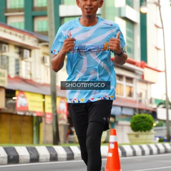 Runner Photo 1505100
